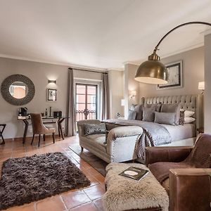 Artesana Luxury Villa